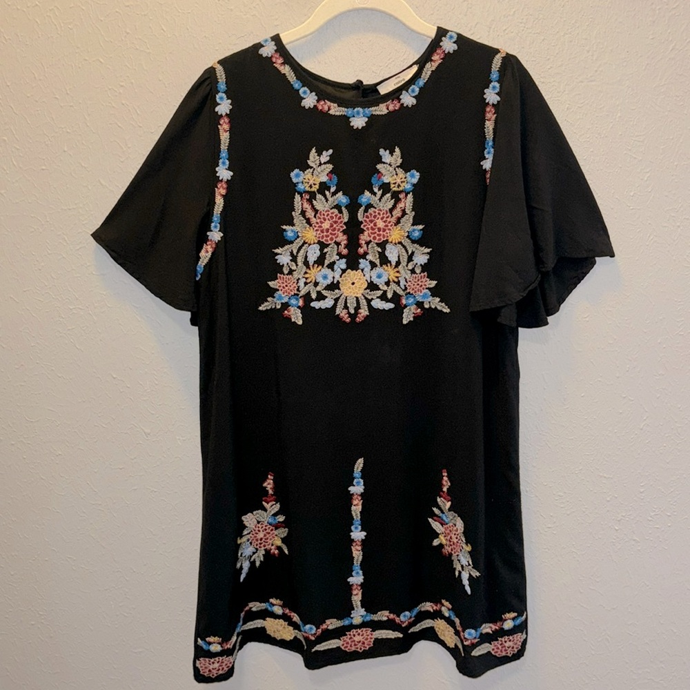 Entro Black Mini Dress with Floral Embroidery